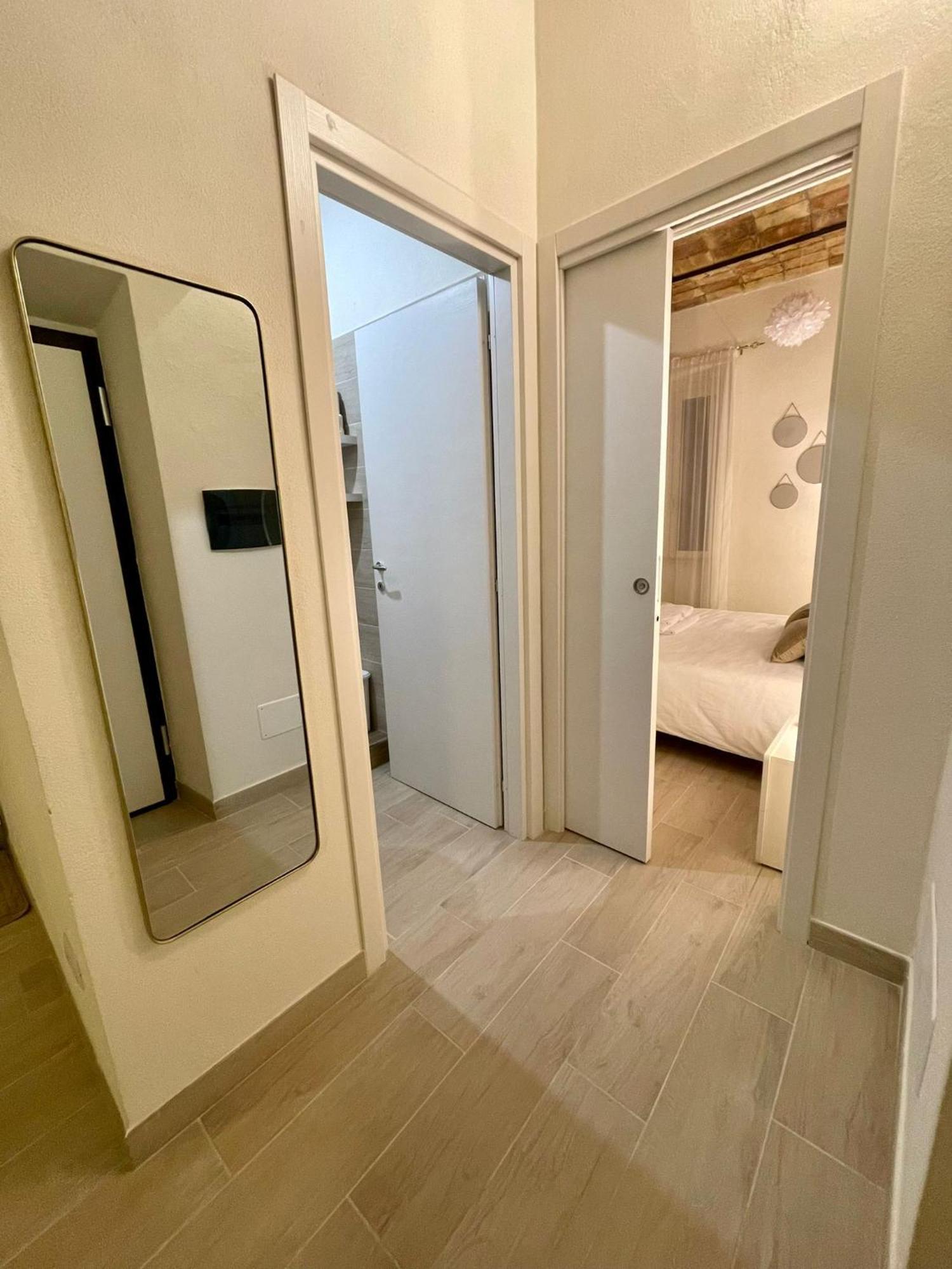 Casa Vacanze - La Torre - Appartamento Марта Экстерьер фото