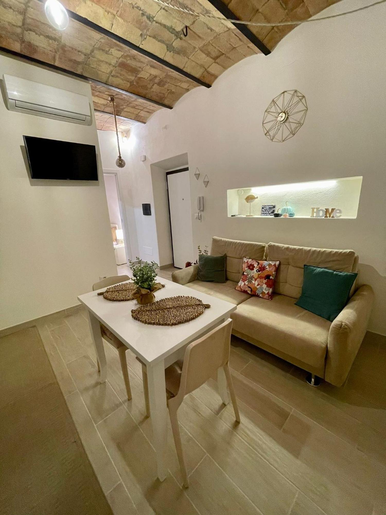 Casa Vacanze - La Torre - Appartamento Марта Экстерьер фото