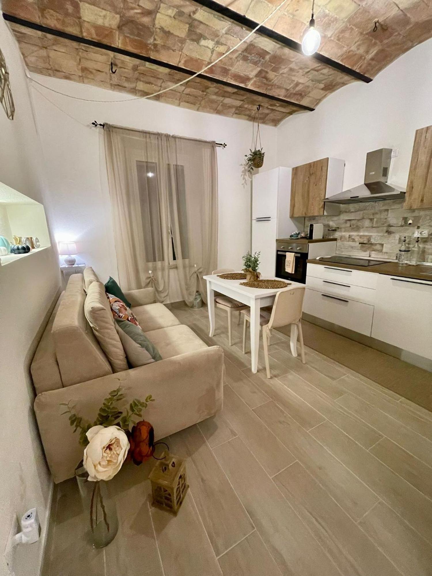Casa Vacanze - La Torre - Appartamento Марта Экстерьер фото